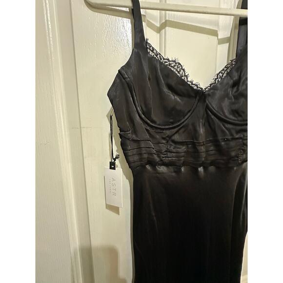 NWT ASTR the Label Women's Black Alva Ruched Sweetheart Sheath Midi Dress Size L - Picture 7 of 11